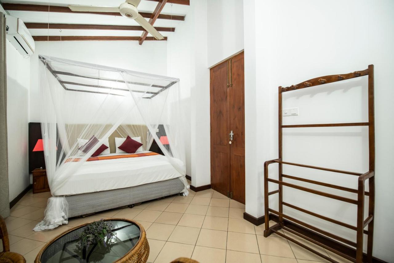 Shakuna Villa Hikkaduwa Exteriör bild